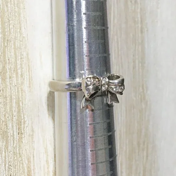 AUTHENTIC BLOOM NYC STERLING SILVER DAINTY BOW & CZ ACCENT BAND RING SIZE: 7 - Picture 9 of 10